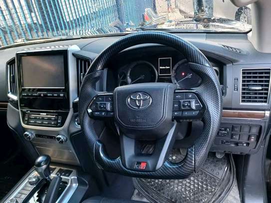 TOYOTA LAND CRUISER V8 ZX,2015(WE ACCEPT H.P ,DEPOSIT 3M) image 5