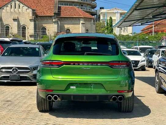 Porsche Macan s 2019 Green image 8