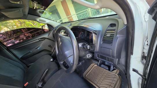 ISUZU Dmax image 4