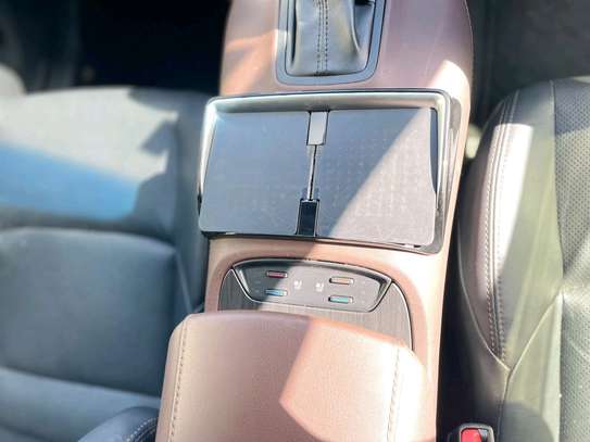 TOYOTA HARRIER NEW SHAPE 2020MODEL HYBRID MOONROOF image 7