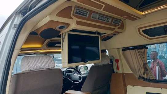 TOYOTA COMMUTER 9l  VIP GRADE 2018model image 3