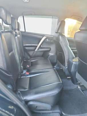 Toyota RAV4 Green 2018 2WD image 4
