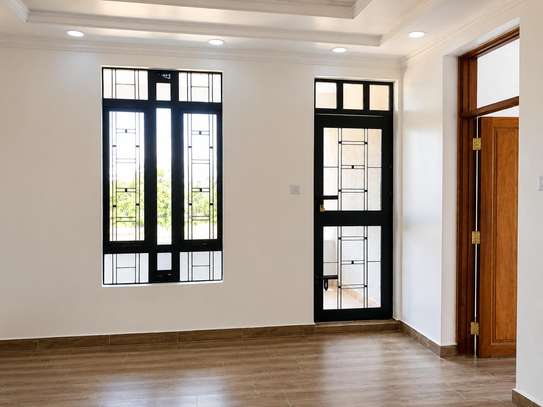 Amazing 5 BR House plus Dsq in Ongata Rongai image 12
