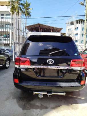 Toyota Land cruiser ZX V8 Black 2017 image 12