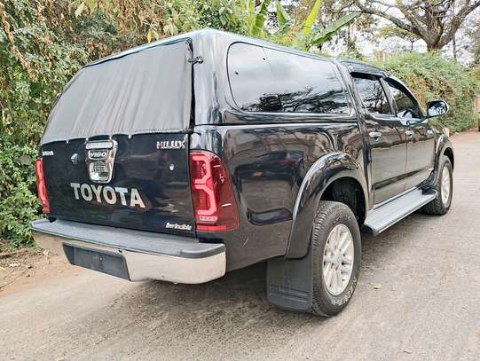 TOYOTA HILUX DOUBLE CAB AUTOMATIC 2011 MODEL image 12