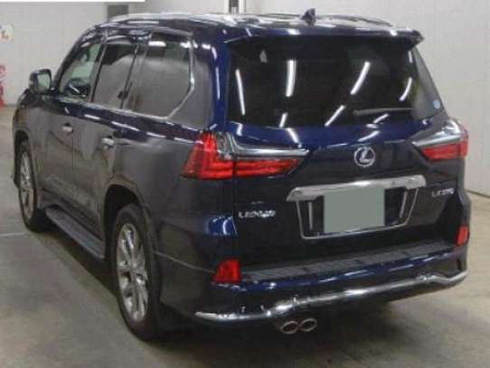 2017 Lexus LX570 image 5