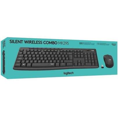 Logitech MK295 Silent Wireless Keyboard and Mouse combo image 2