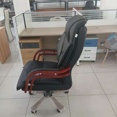 Office Chair: Director’s Executive Office Seat image 5