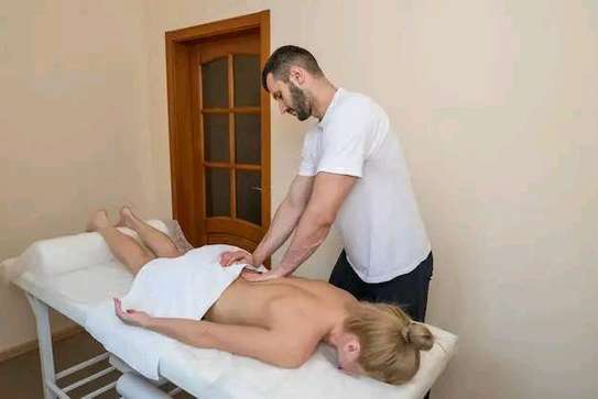 Affordable Male Masseur for Ladies image 3
