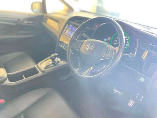 HONDA FIT SHUTTLE HYBRID 2019MODEL image 3