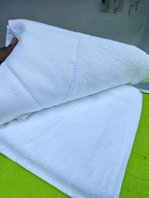 WHITE BATHROOM TOWELS-EXTRA LARGE image 2