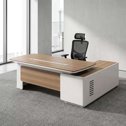 2.2M Executive L-shaped Table image 5