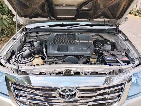 TOYOTA HILUX DOUBLE CAB AUTOMATIC 2013 MODEL image 12
