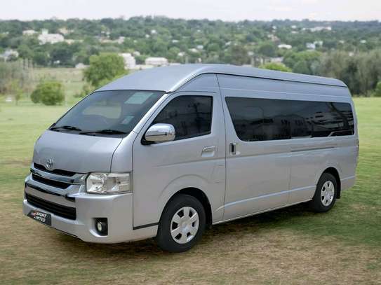 Toyota hiace diesel 2019 model image 6