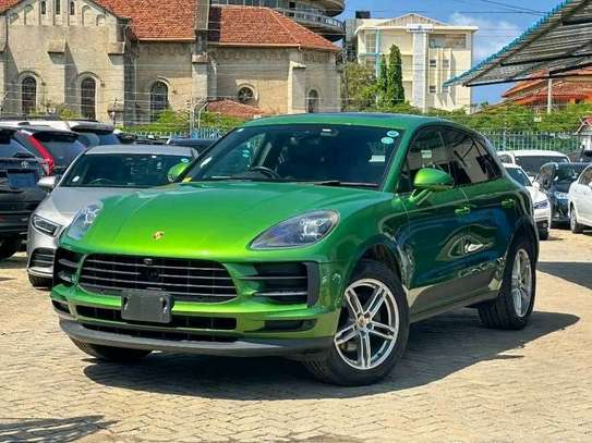 Porsche Macan s 2019 Green image 2