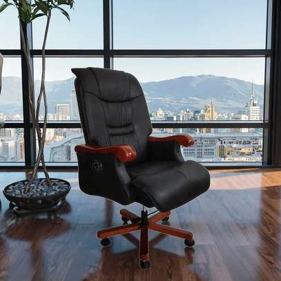 Modern Executive Office Swivel Sofa Chair image 6