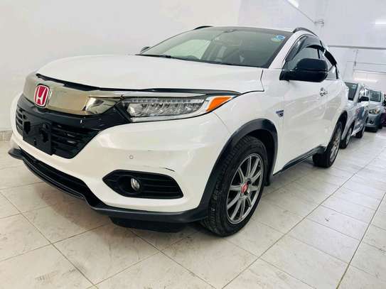 Toyota vezel white image 7