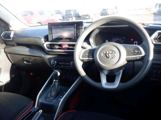 Toyota Raize black 2019 image 3