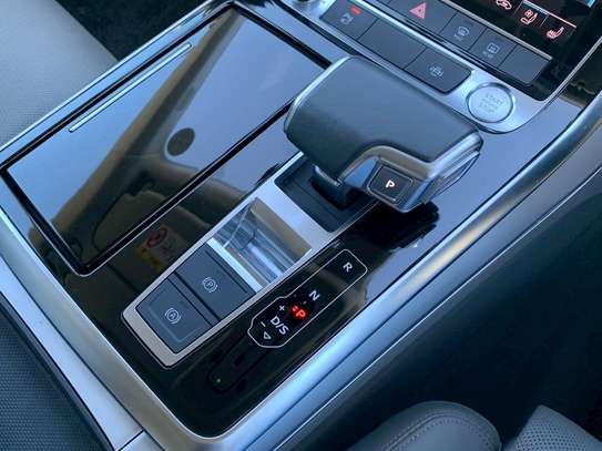 Audi Q8 Alloys, Leather, Sunroof 2019, 40,000 Kms image 8