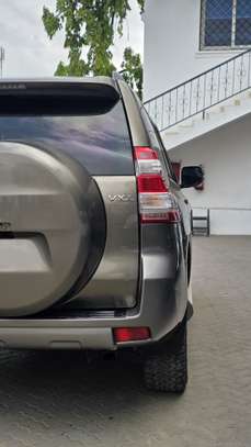 Toyota land Cruiser Prado VX-L 2015 image 7