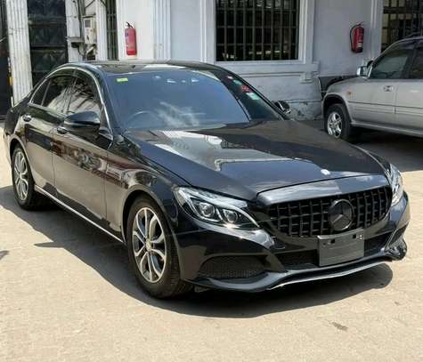 Mercedes Benz C200 black image 7