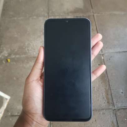 selling mobile phone image 2