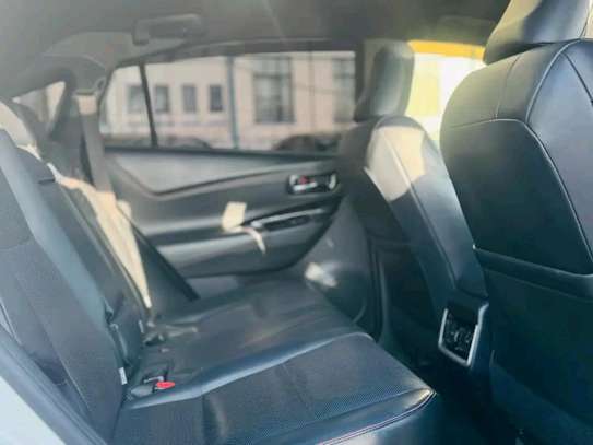 TOYOTA HARRIER SUNROOF 2019MODEL TURBO CHARGED image 5