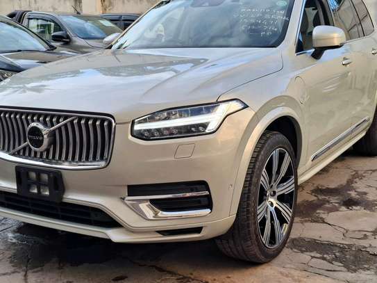 VOLVO XC90 T8 2019MODEL SUNROOF PETROL image 2
