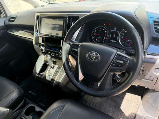 Alphard 2018 model image 5