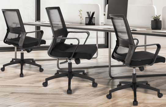 Office chair: Medium Back Black Adjustable Chair image 2