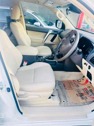 TOYOTA LANDCRUISER PRADO TX.L 2019MODEL SUNROOF image 5