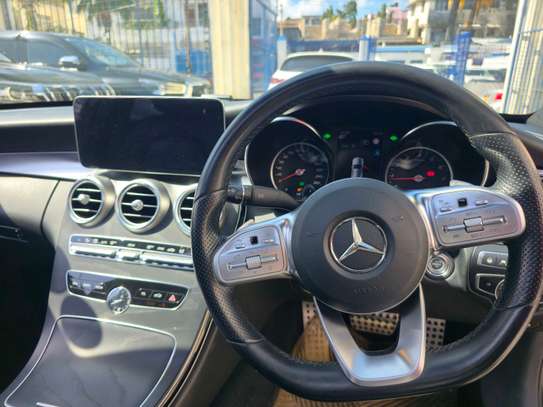 MERCEDES BENZ C200 2019 image 5