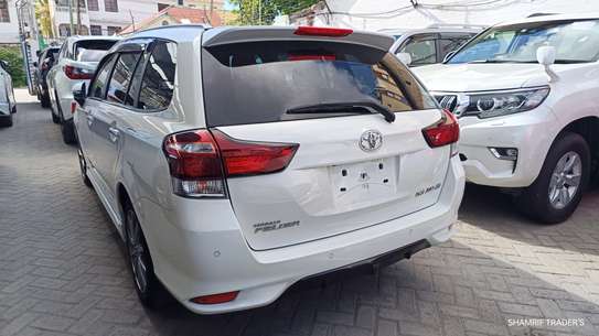 Toyota corolla Fielder WxB White 2018 image 11