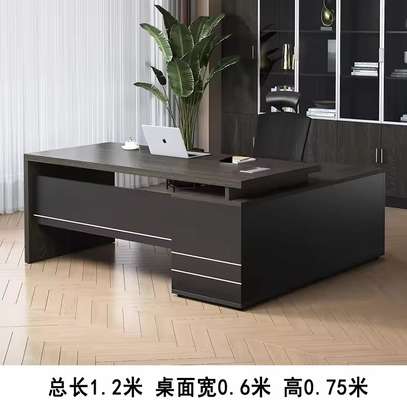 Office Desk; 1600mm Stylish Director Office Desk image 2