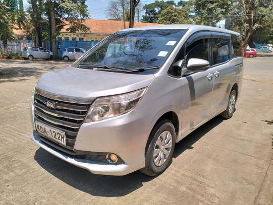 TOYOTA NOAH NEW SHAPE 2014 MODEL image 3