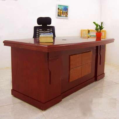 Beautiful Executive Director's Desk (140cm) image 4