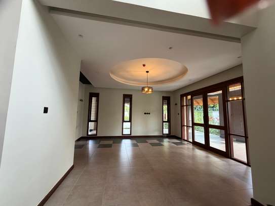 4 Bed House with En Suite in Runda image 10