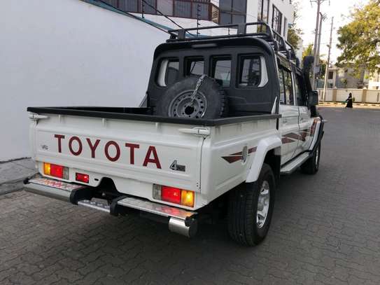 TOYOTA LAND CRUISER,V8, 79 SERIES( WE ACCEPT HIRE PURCHASE) image 6