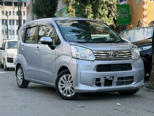 Daihatsu Move silver image 7