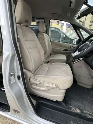 Nissan Serena 2020 image 5