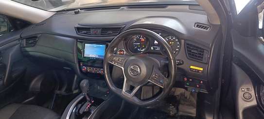 Nissan X-Trail hybrid sunroof 2018 4x4 image 10