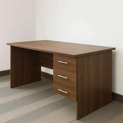 3 Drawer Lockable Home Office Desk image 14