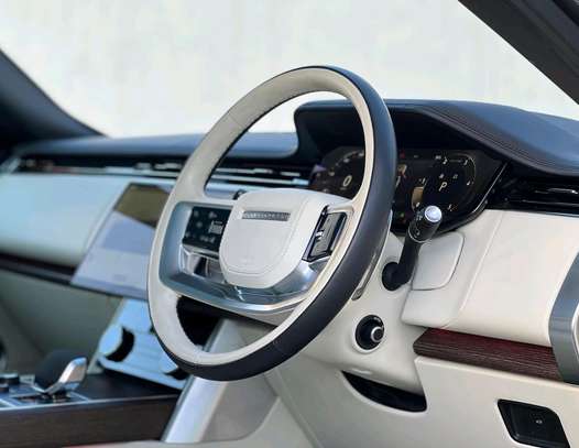2023 Range Rover Vogue autobiography image 5