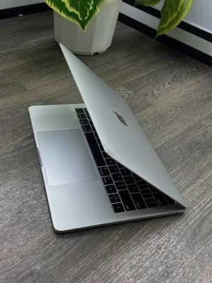 MACBOOK PRO INTEL CORE I7,16GB,256SSD,13.3INCHES image 10