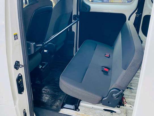 *NISSAN NV200 MANUAL transmission 2019 model. image 12