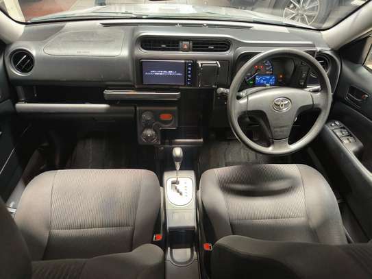 Toyota succeed TXG hybrid image 11