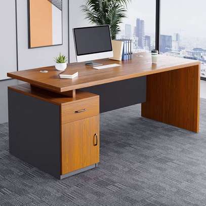 1400mm executive office desk with drawers image 9