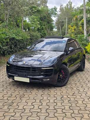 2018 porche macan GTS image 5
