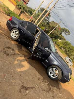 Merecedes Benz E320 image 9