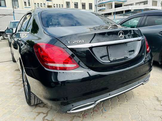 Mercedes Benz C200 2018 black image 8